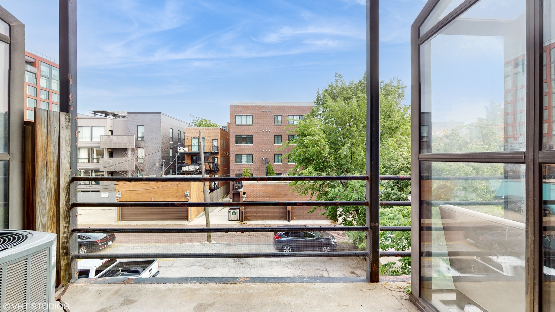 2525 N SHEFFIELD Avenue Unit: 2A
