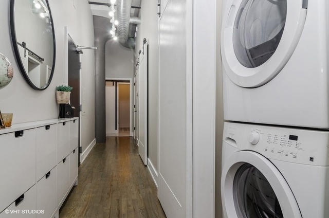 1224 W Van Buren Street Unit: 426