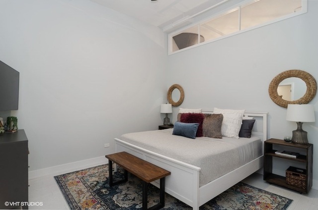 1224 W Van Buren Street Unit: 426