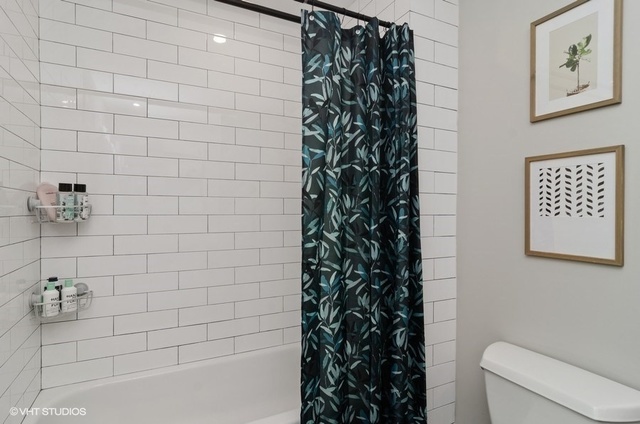 1224 W Van Buren Street Unit: 426