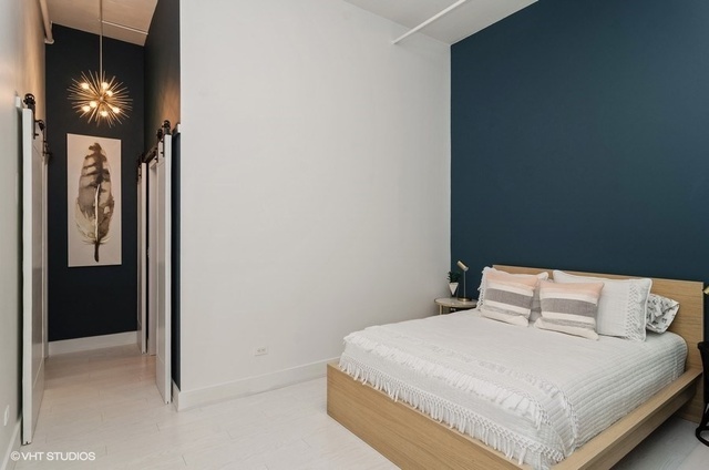 1224 W Van Buren Street Unit: 426