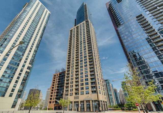 420 E WATERSIDE Drive Unit: 1013