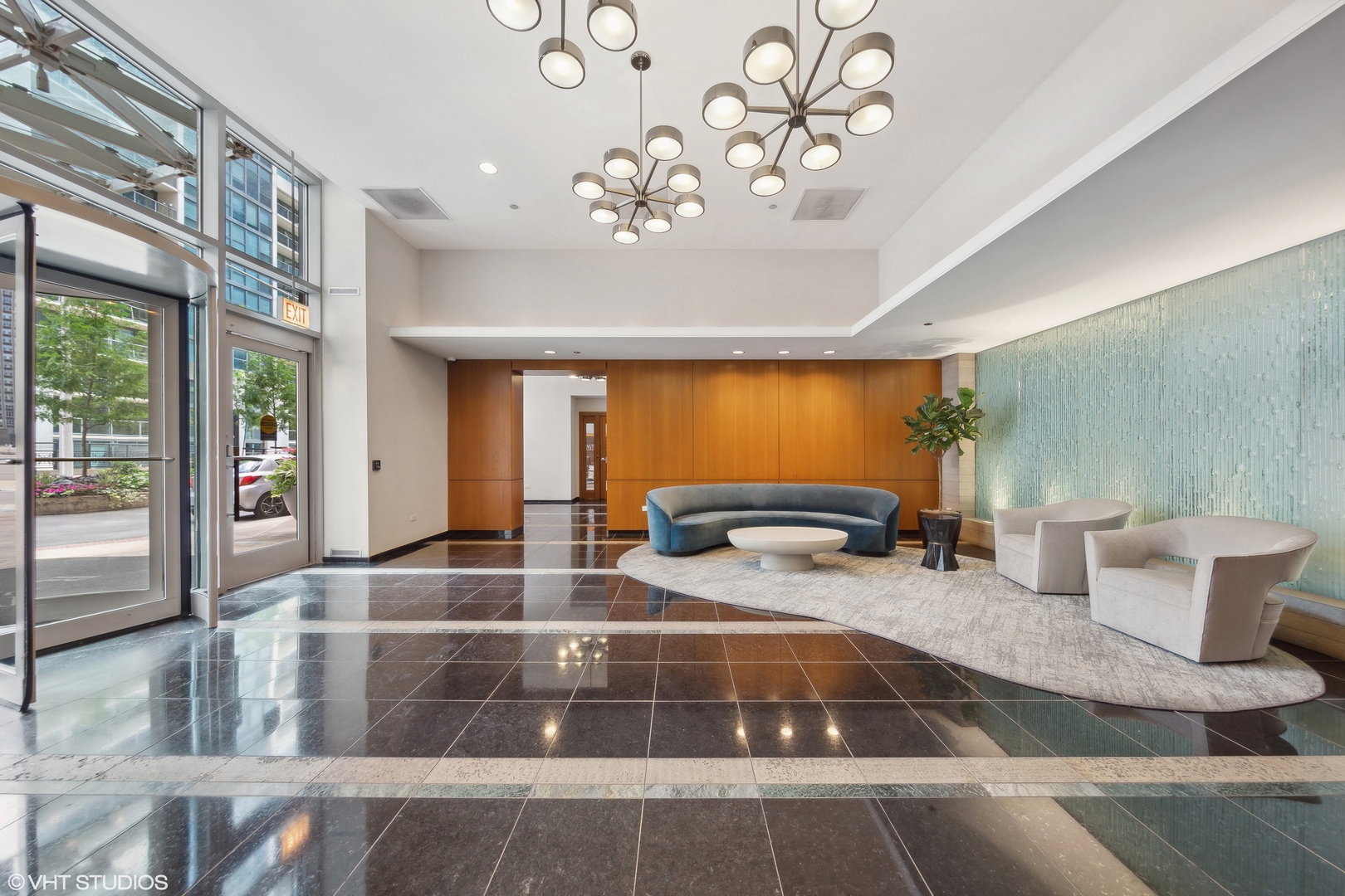 420 E WATERSIDE Drive Unit: 1013