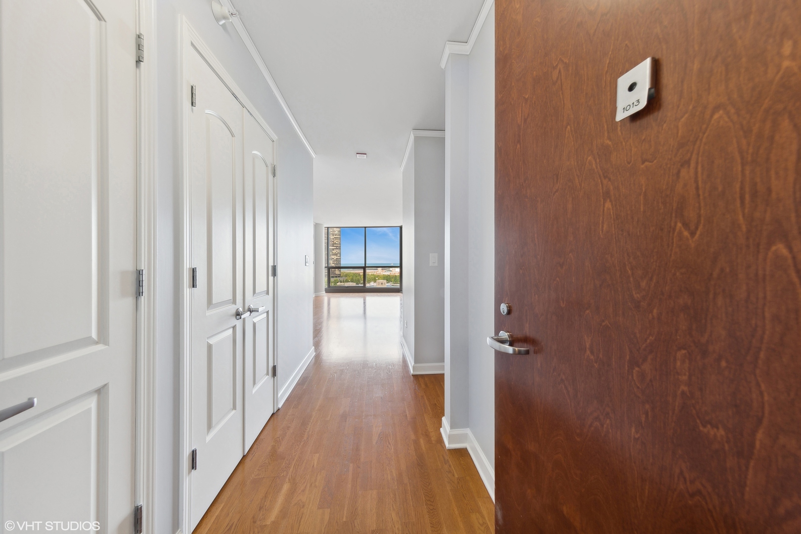420 E WATERSIDE Drive Unit: 1013