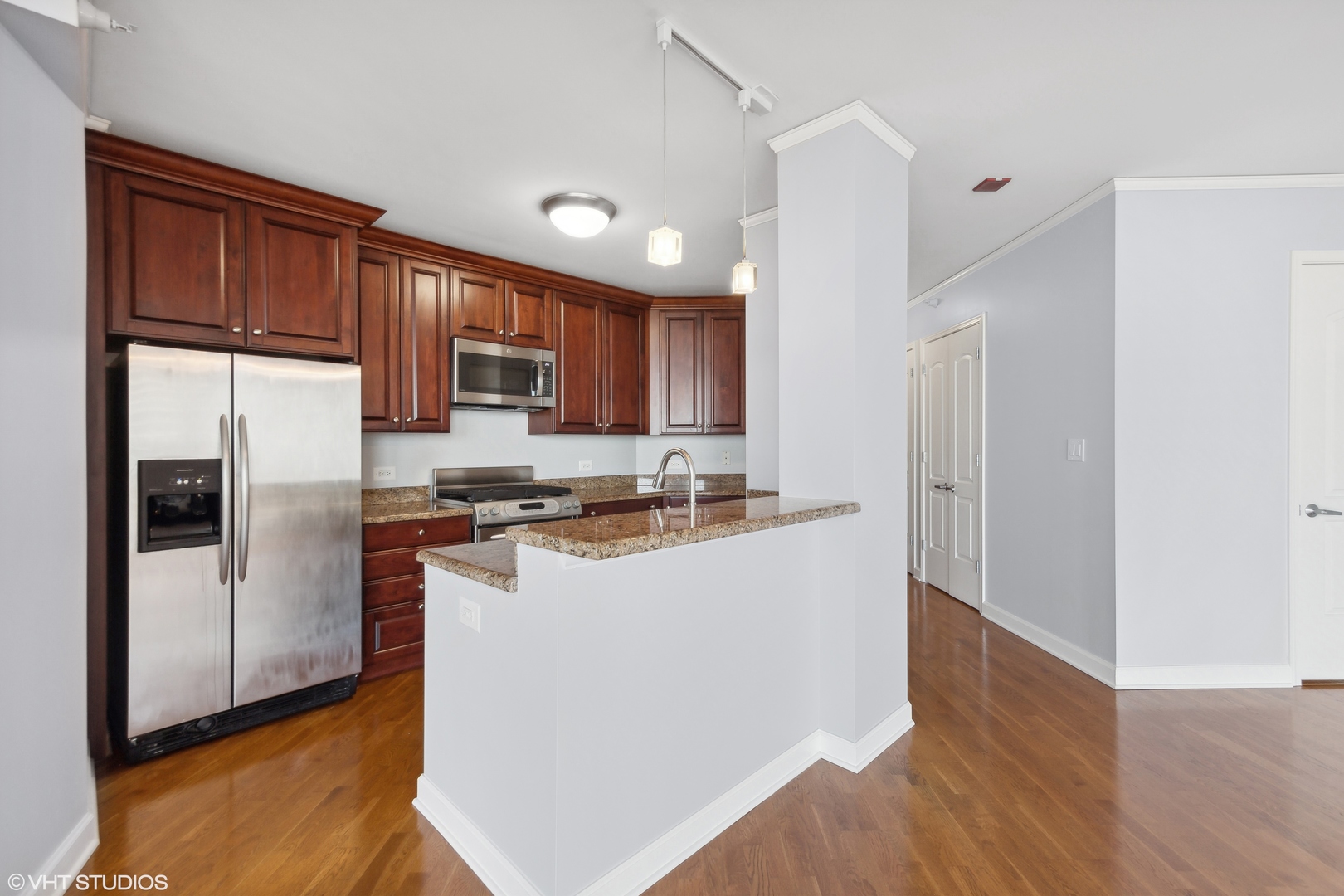 420 E WATERSIDE Drive Unit: 1013