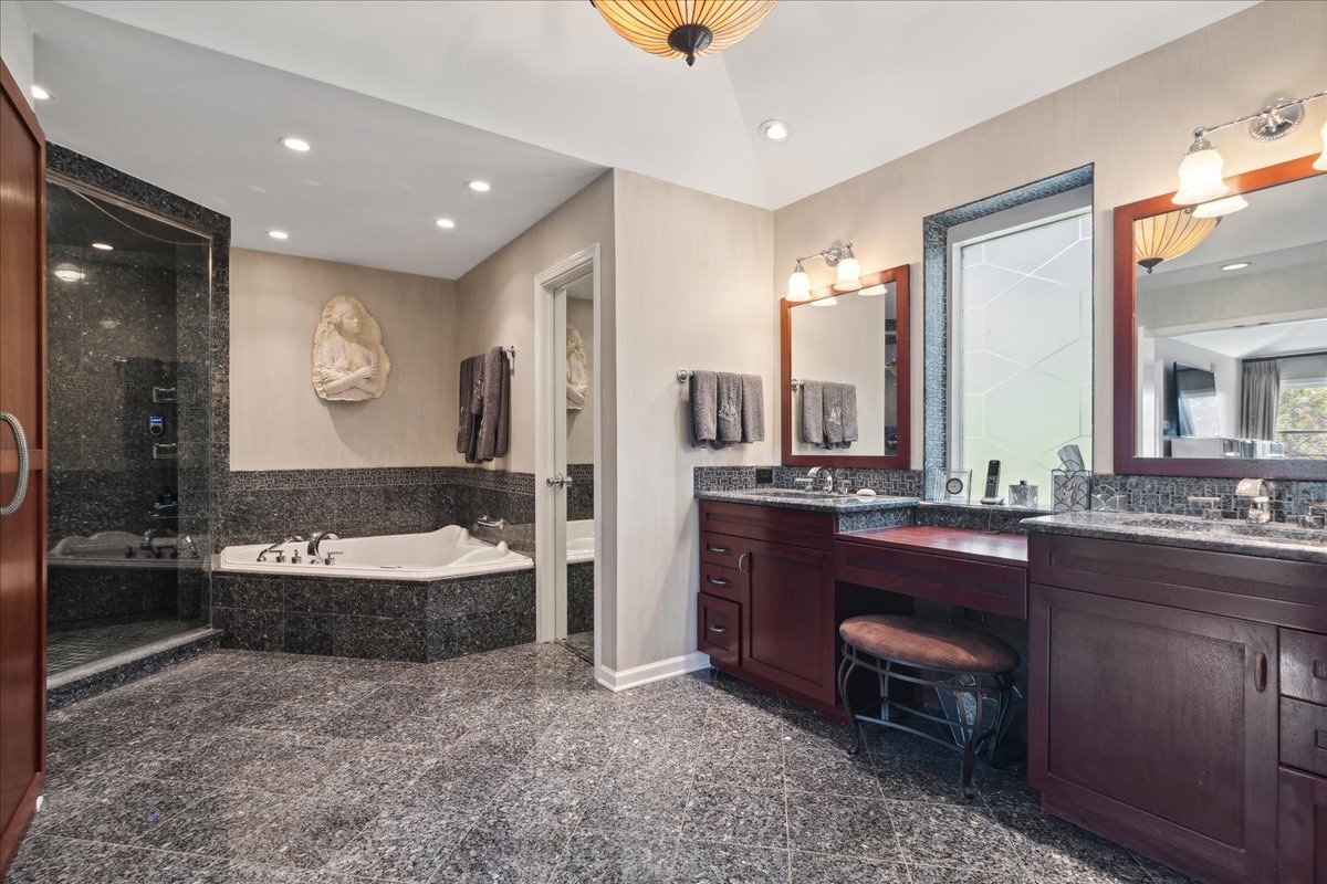 140 Doral Court