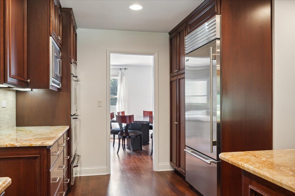140 Doral Court