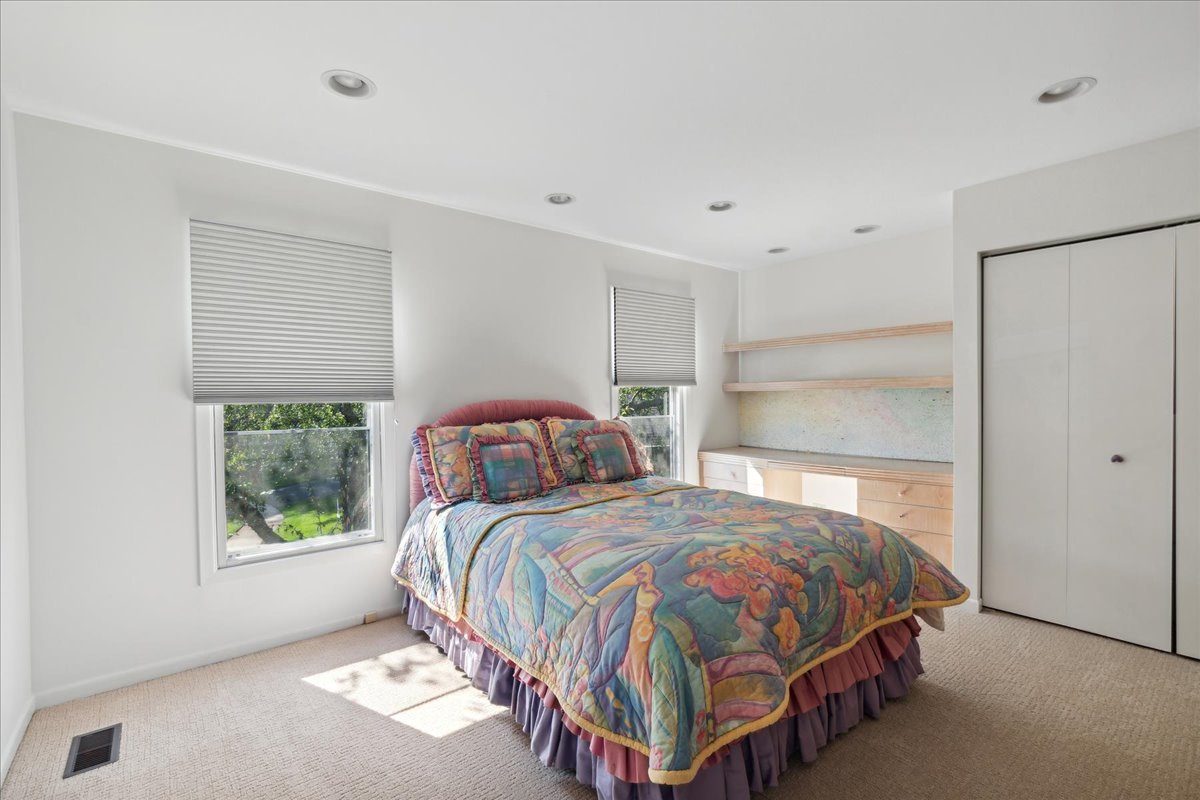 140 Doral Court