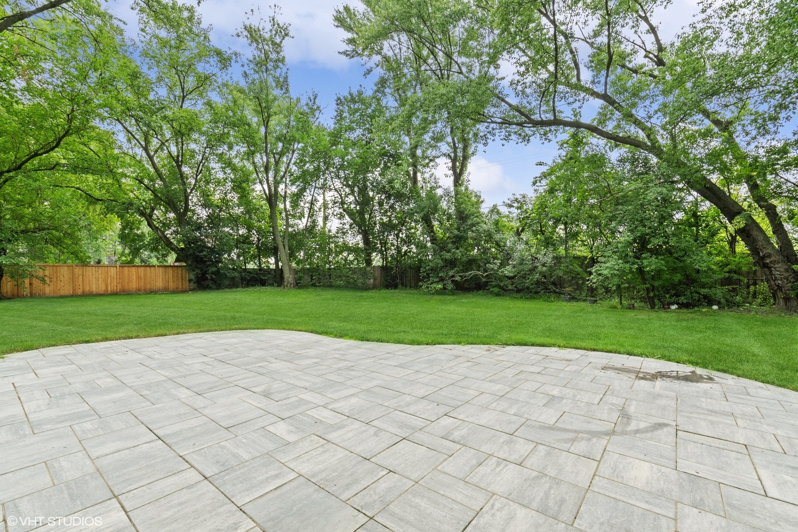 16 Red Oak Lane