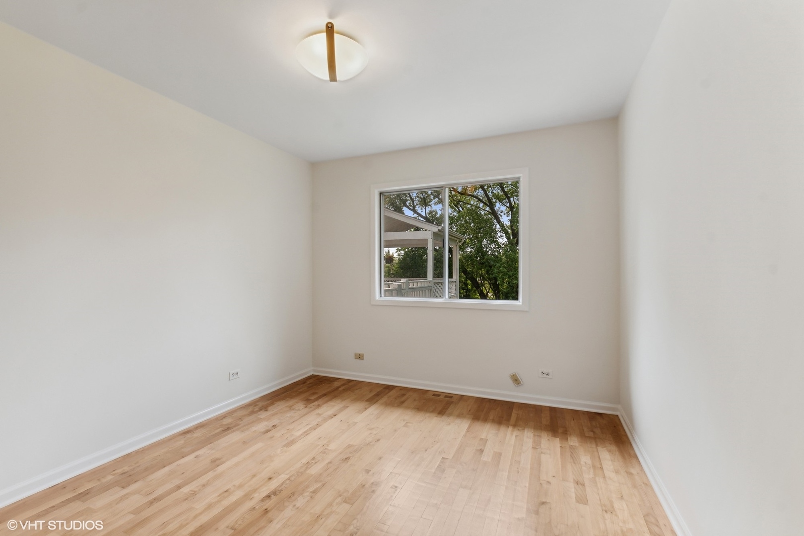 16 Red Oak Lane