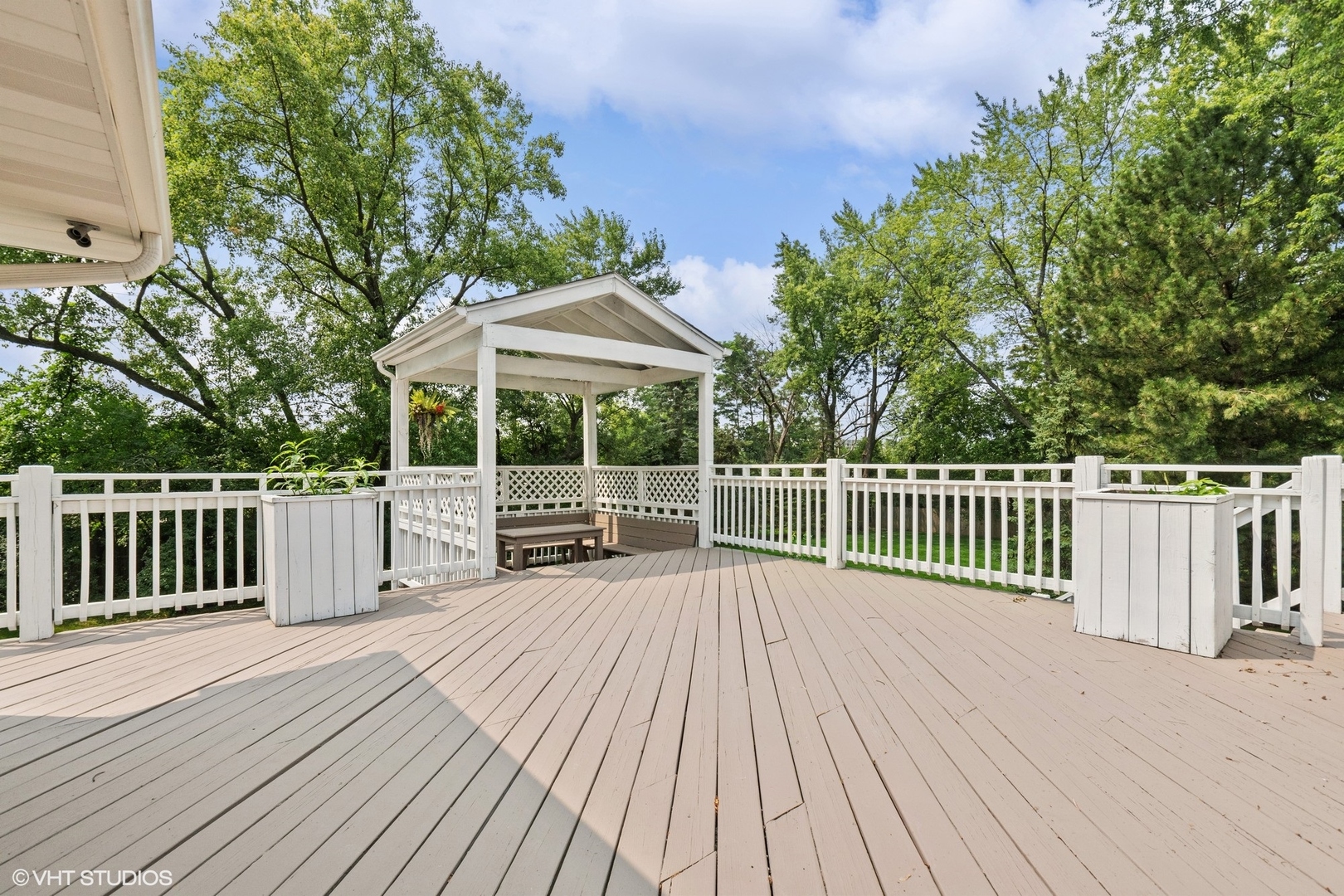 16 Red Oak Lane