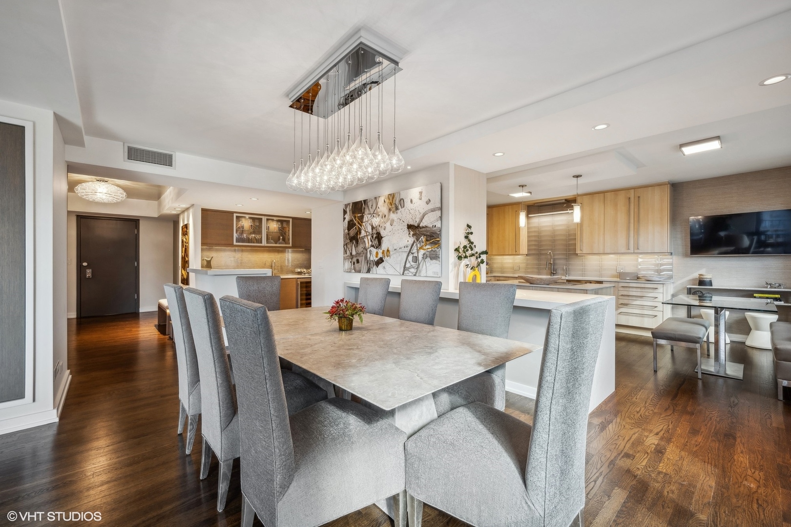 1501 N State Parkway Unit: 20E