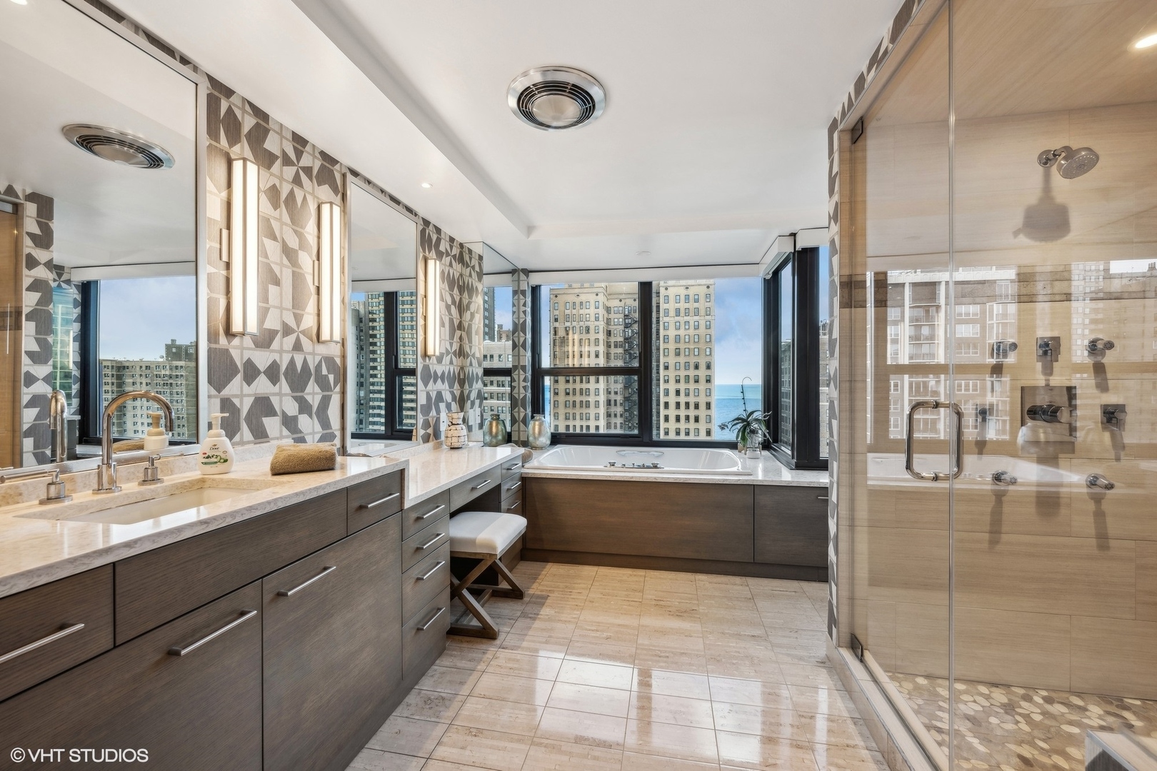 1501 N State Parkway Unit: 20E