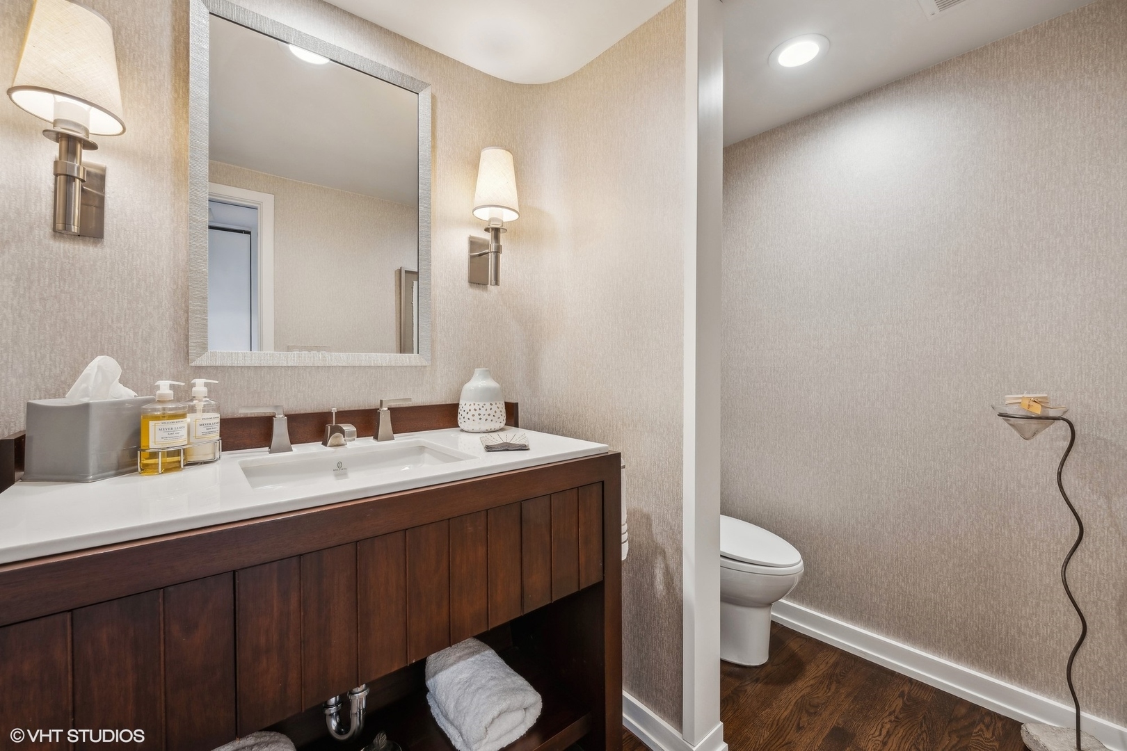 1501 N State Parkway Unit: 20E