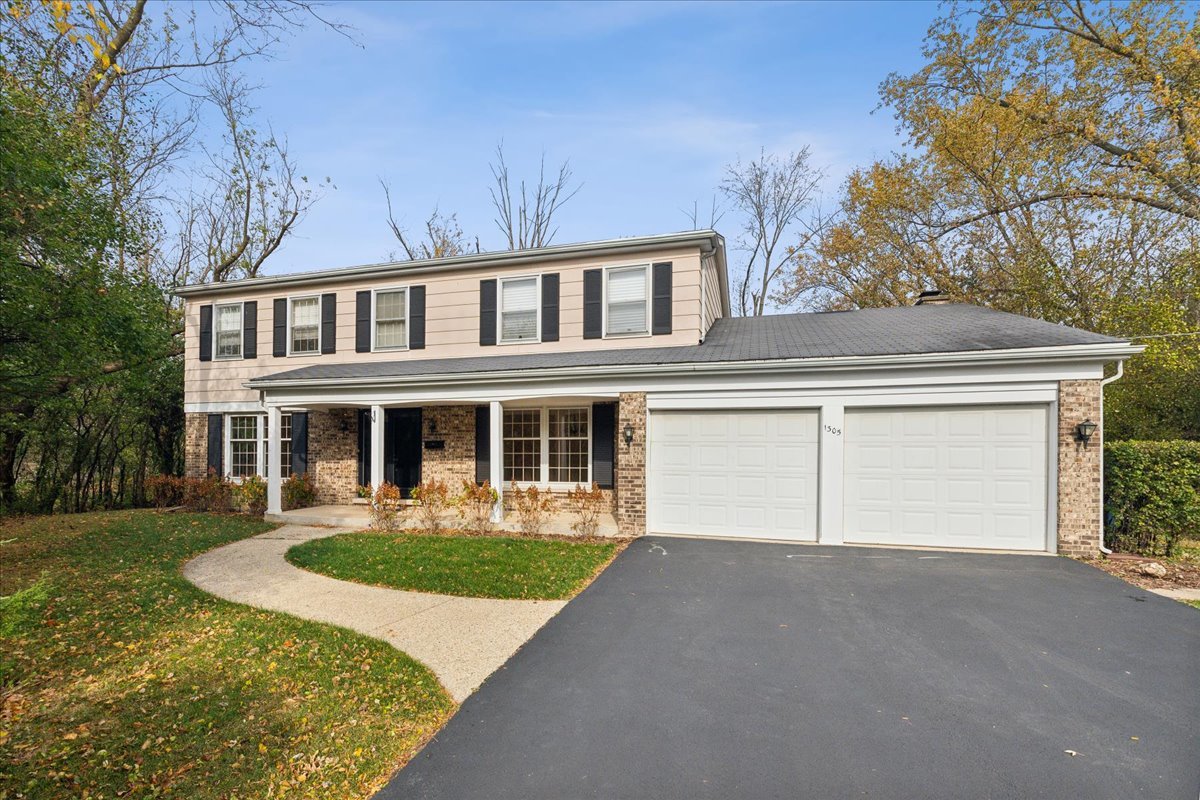 1305 Warwick Court