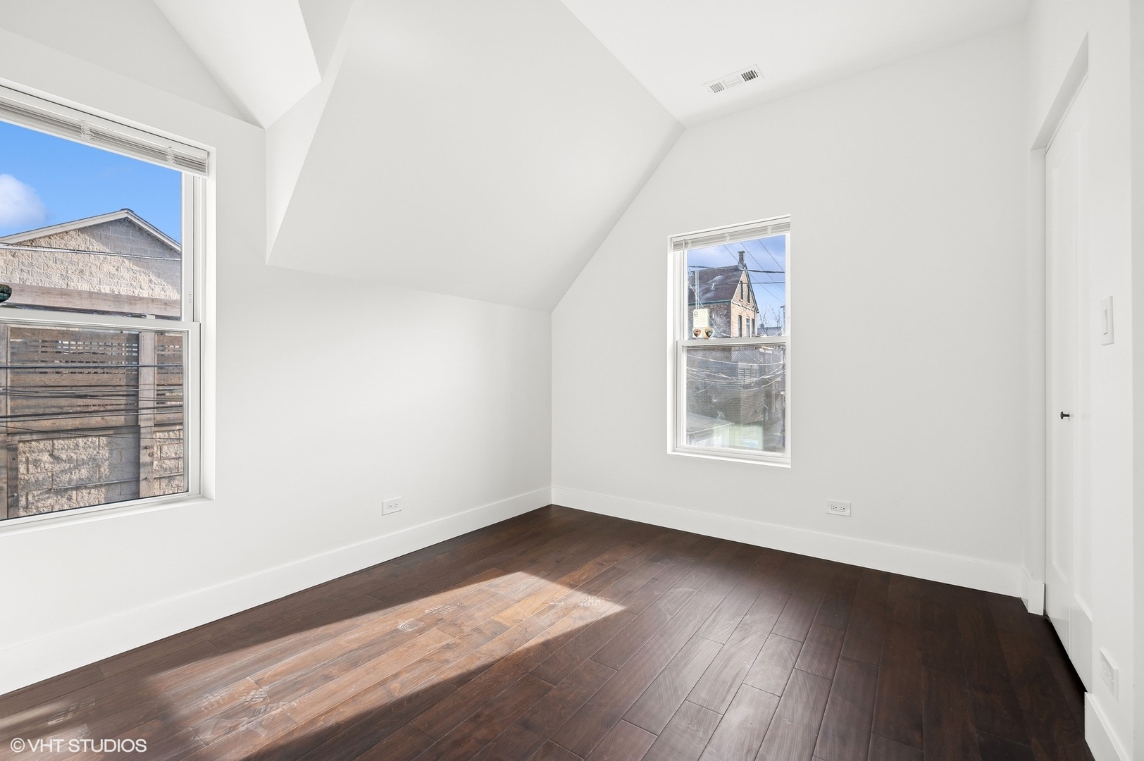 2313 W Fullerton Avenue Unit: 2