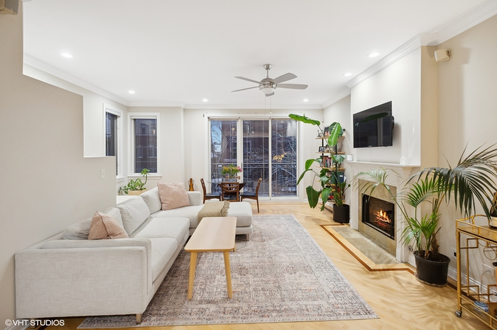 1849 W ARMITAGE Avenue Unit: 2