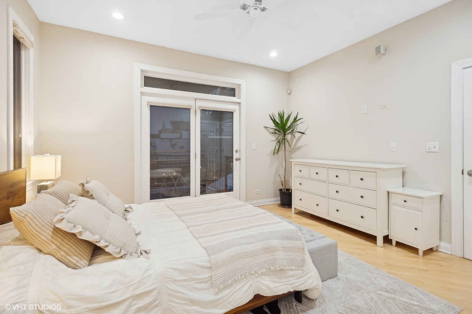 1849 W ARMITAGE Avenue Unit: 2