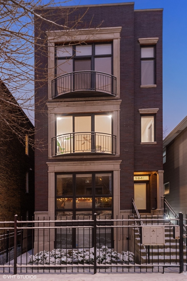 1849 W ARMITAGE Avenue Unit: 2