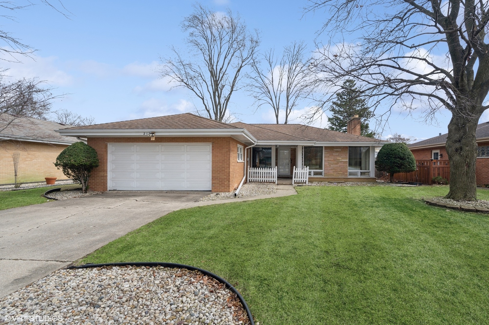 213 N Forest Avenue