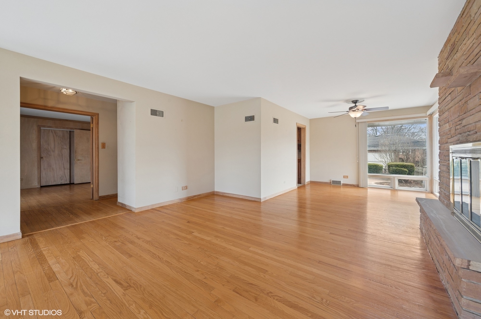 213 N Forest Avenue