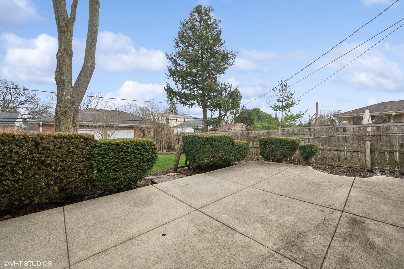 213 N Forest Avenue
