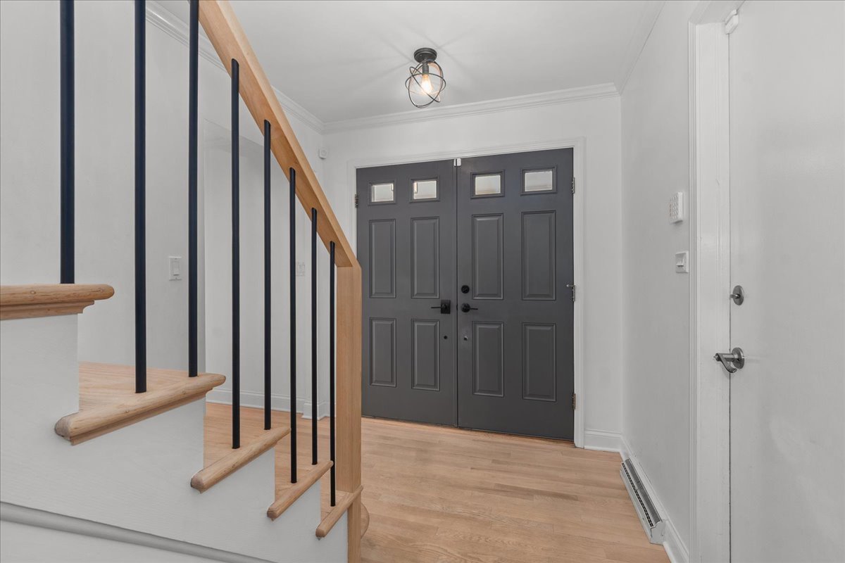 1680 Dartmouth Lane