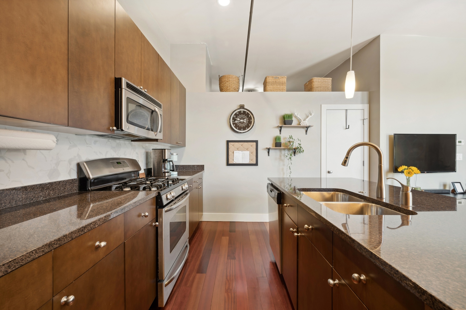 3133 N Lakewood Avenue Unit: 3I