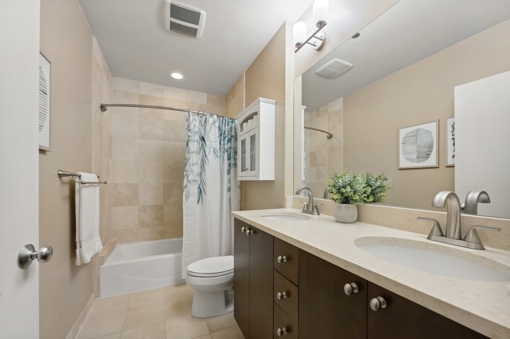 3133 N Lakewood Avenue Unit: 3I