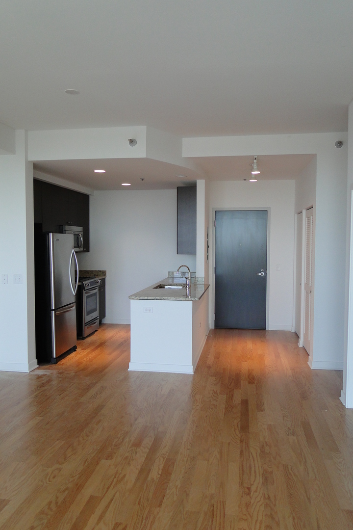 303 W Ohio Street Unit: 3708