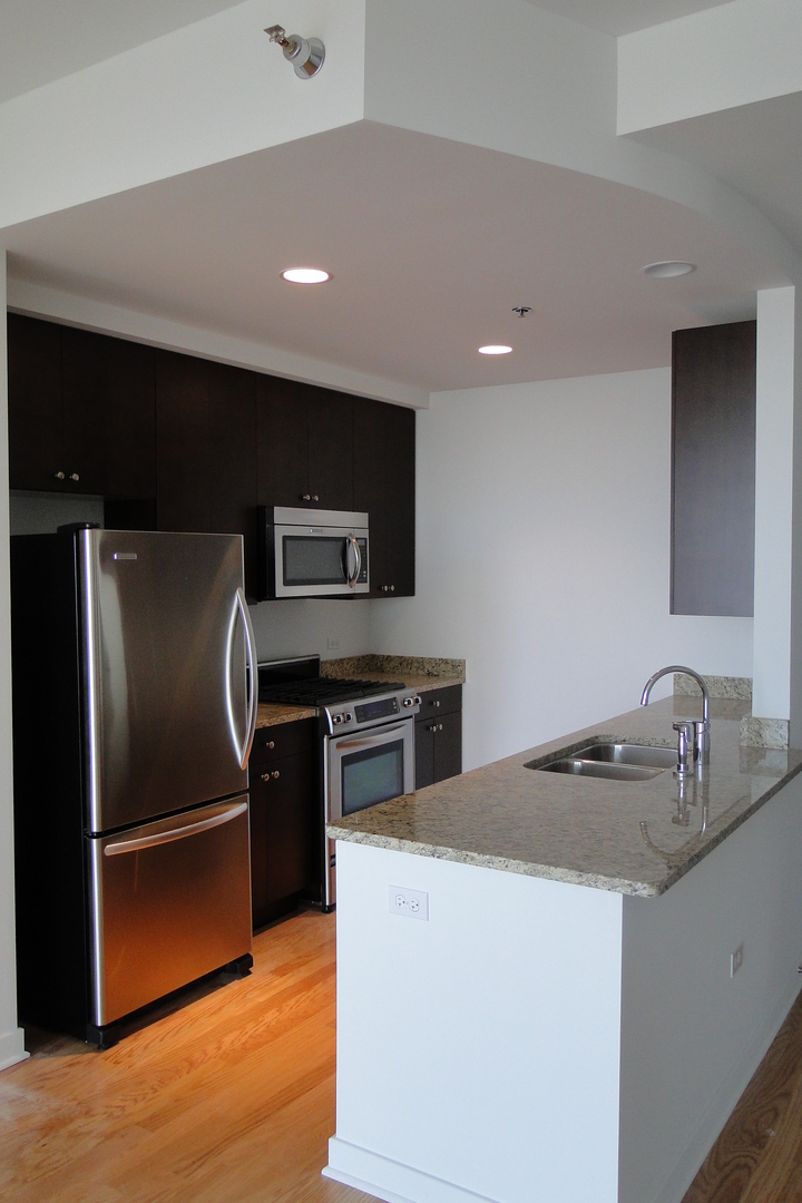 303 W Ohio Street Unit: 3708