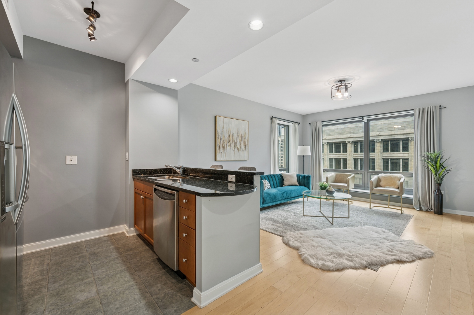 130 N GARLAND Court Unit: 1608