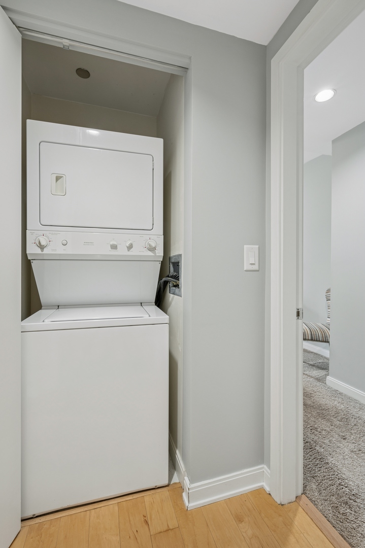 130 N GARLAND Court Unit: 1608