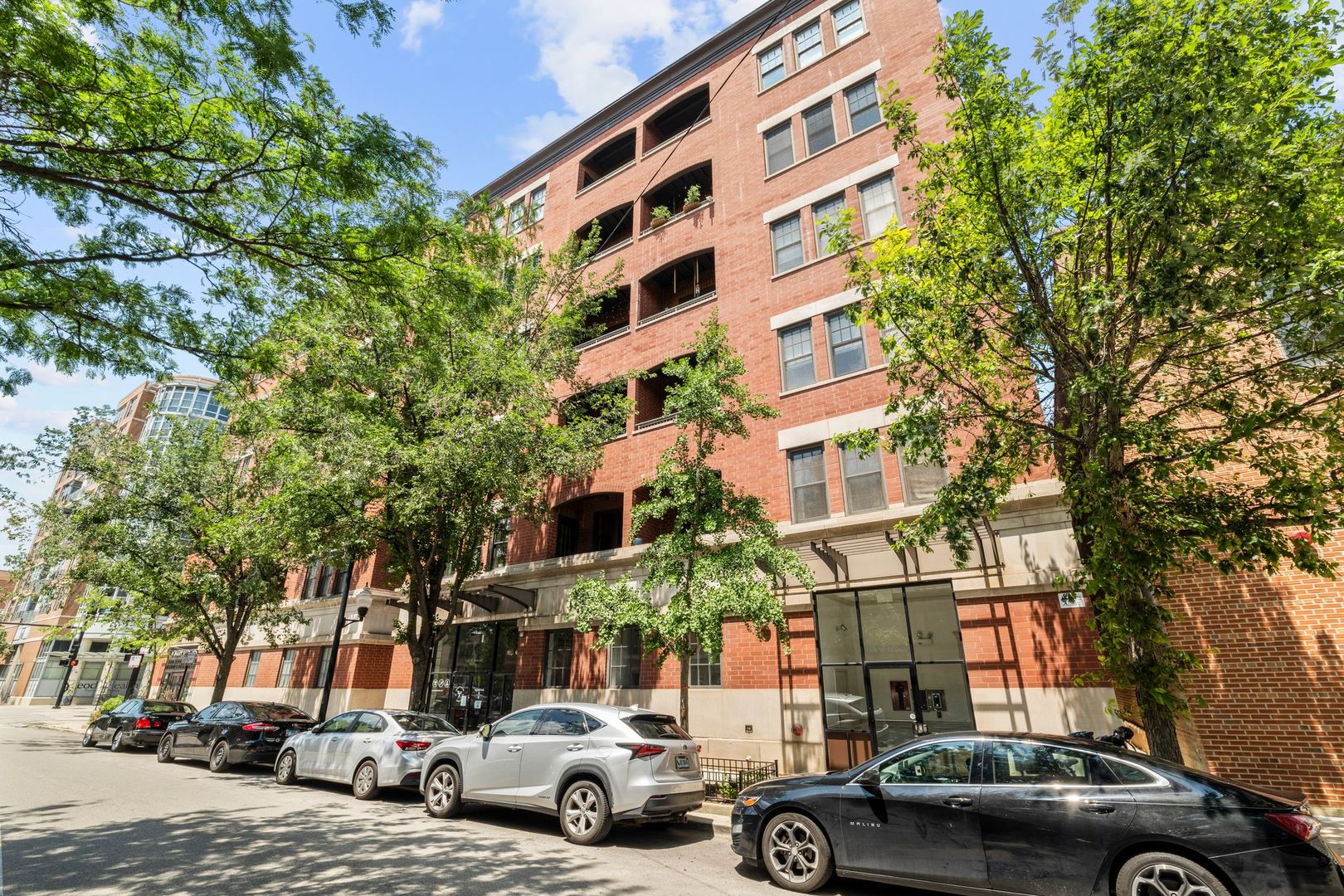 1148 W Monroe Street Unit: 6NE