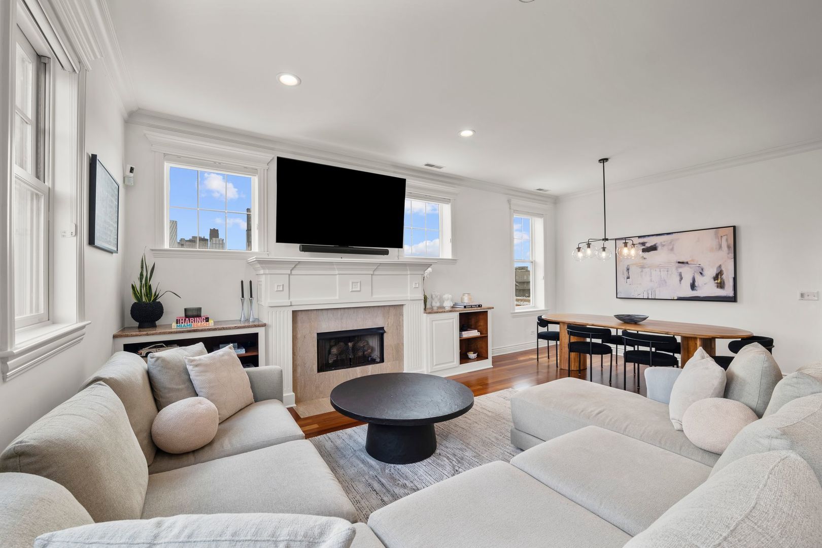 1148 W Monroe Street Unit: 6NE