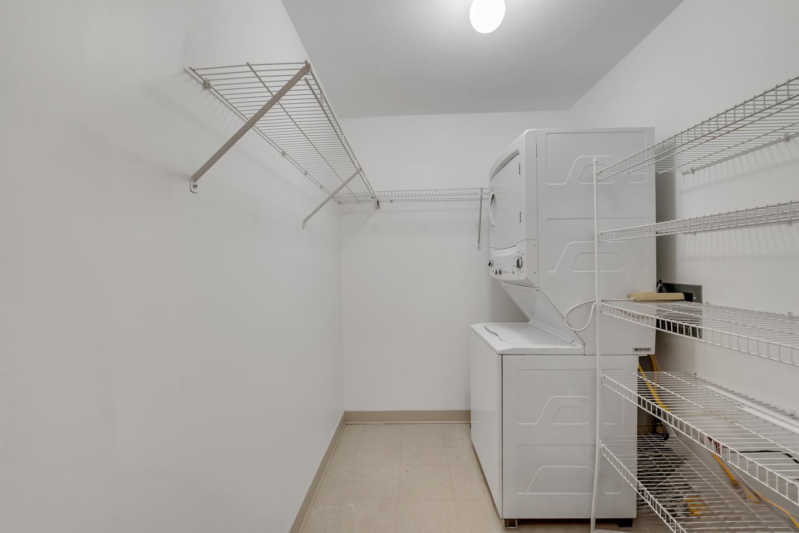 900 N Kingsbury Street Unit: 830