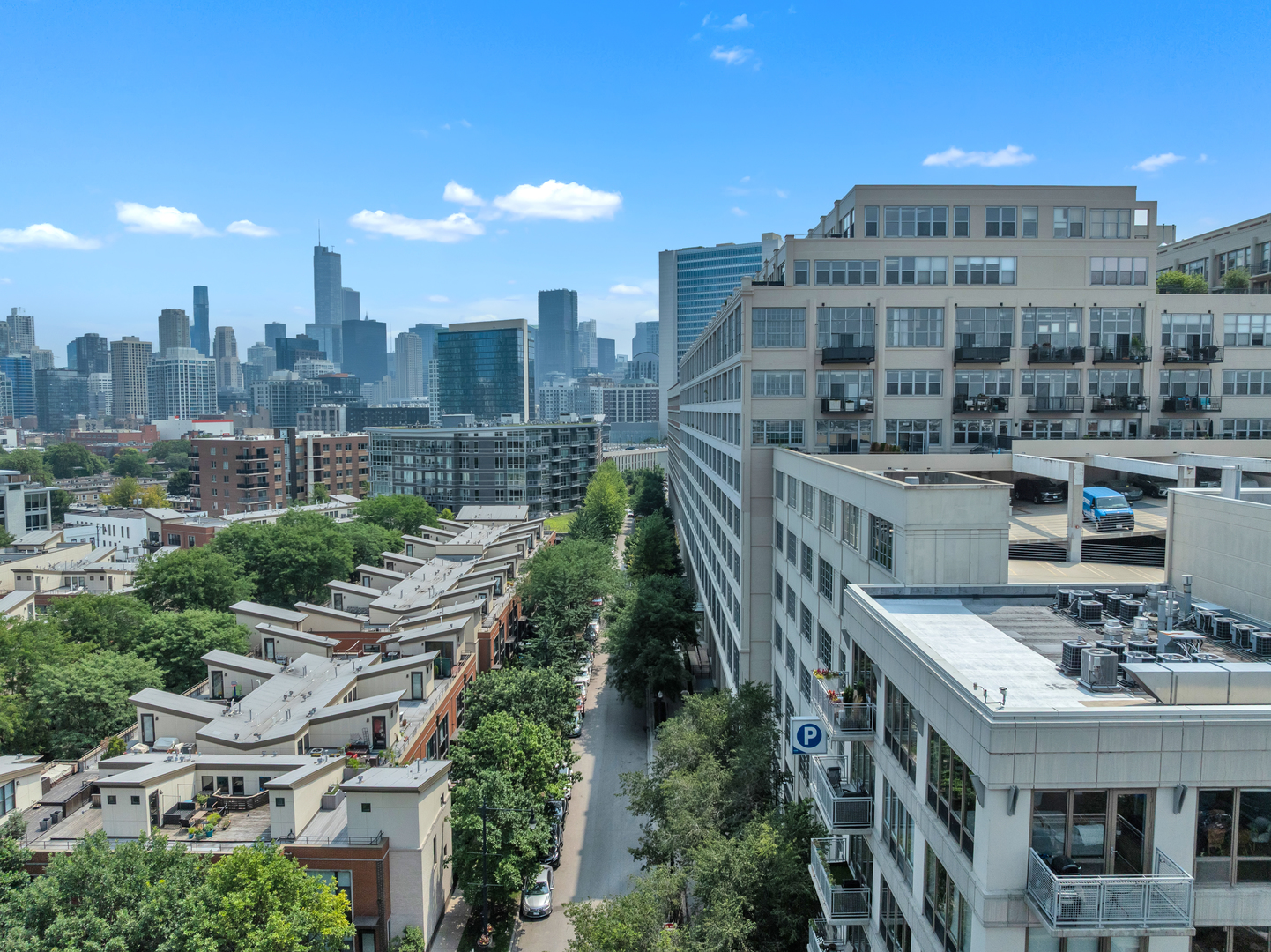 900 N Kingsbury Street Unit: 830