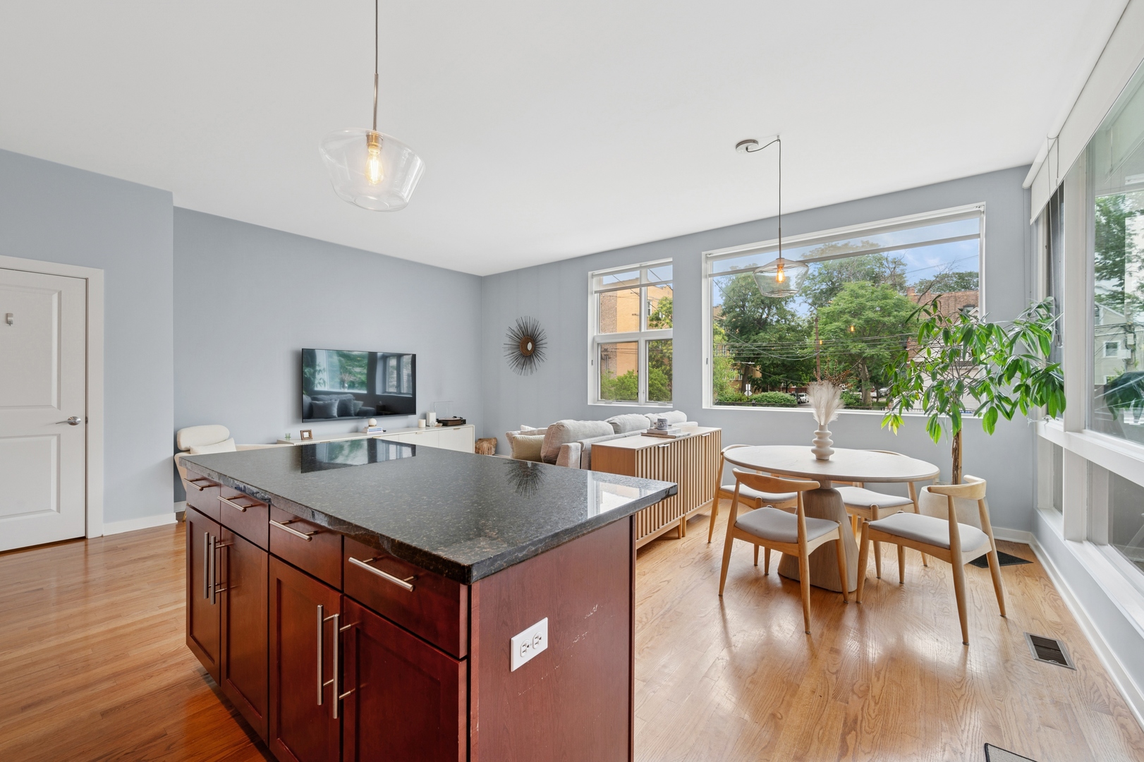 2065 N KEDZIE Avenue Unit: 112