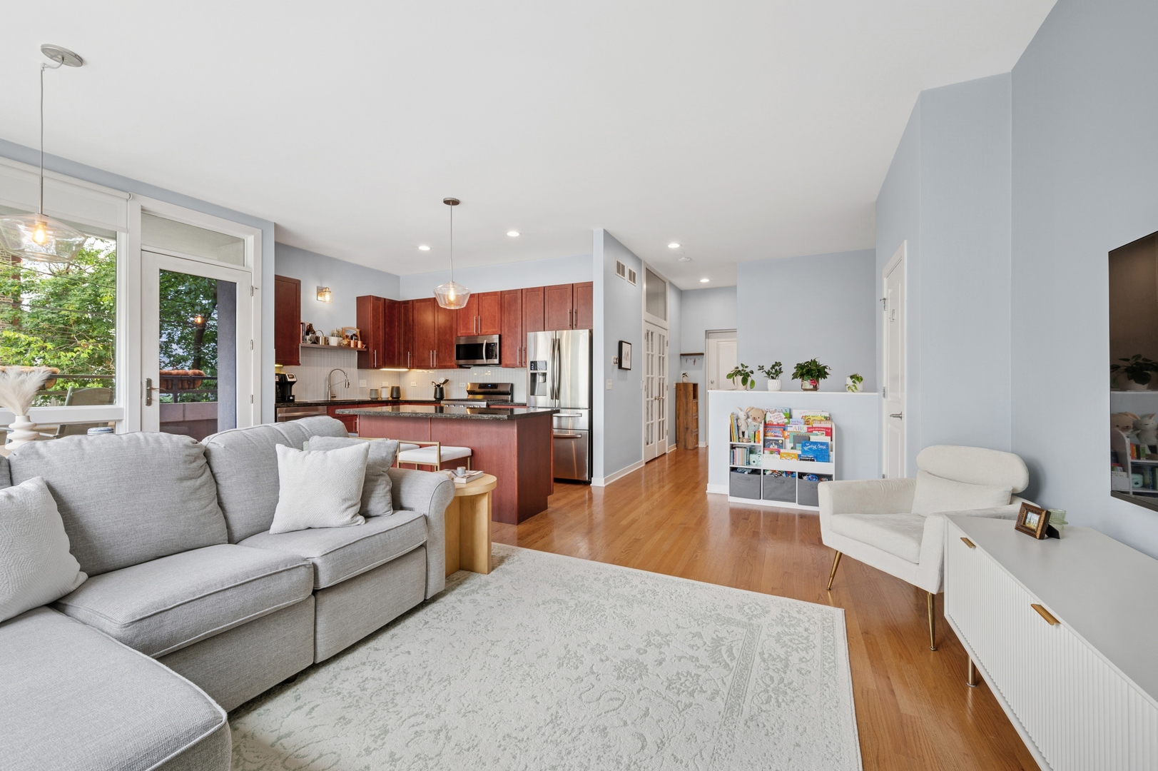 2065 N KEDZIE Avenue Unit: 112