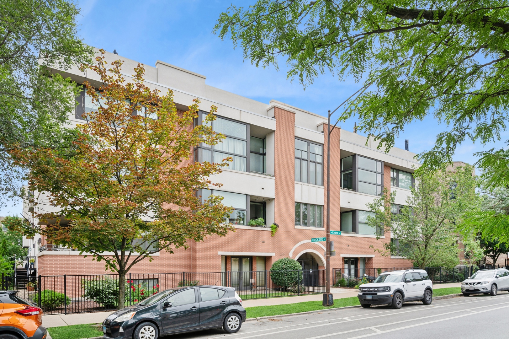 2065 N KEDZIE Avenue Unit: 112