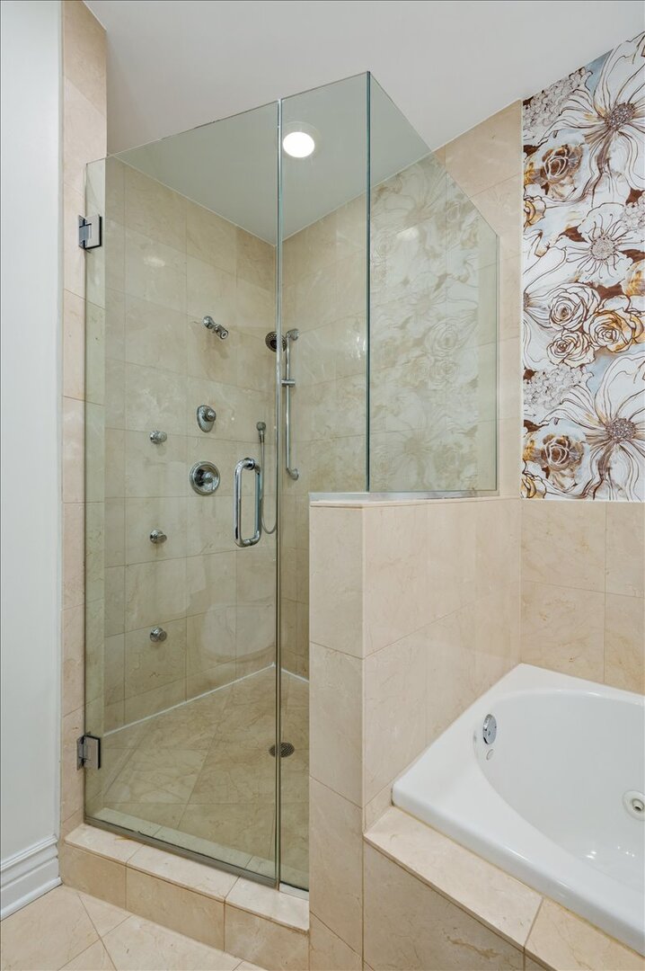 1148 W Monroe Street Unit: 6SE