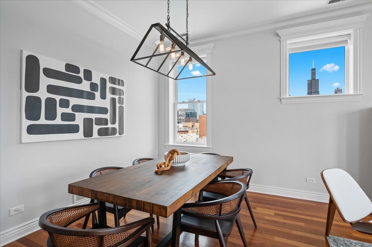 1148 W Monroe Street Unit: 6SE
