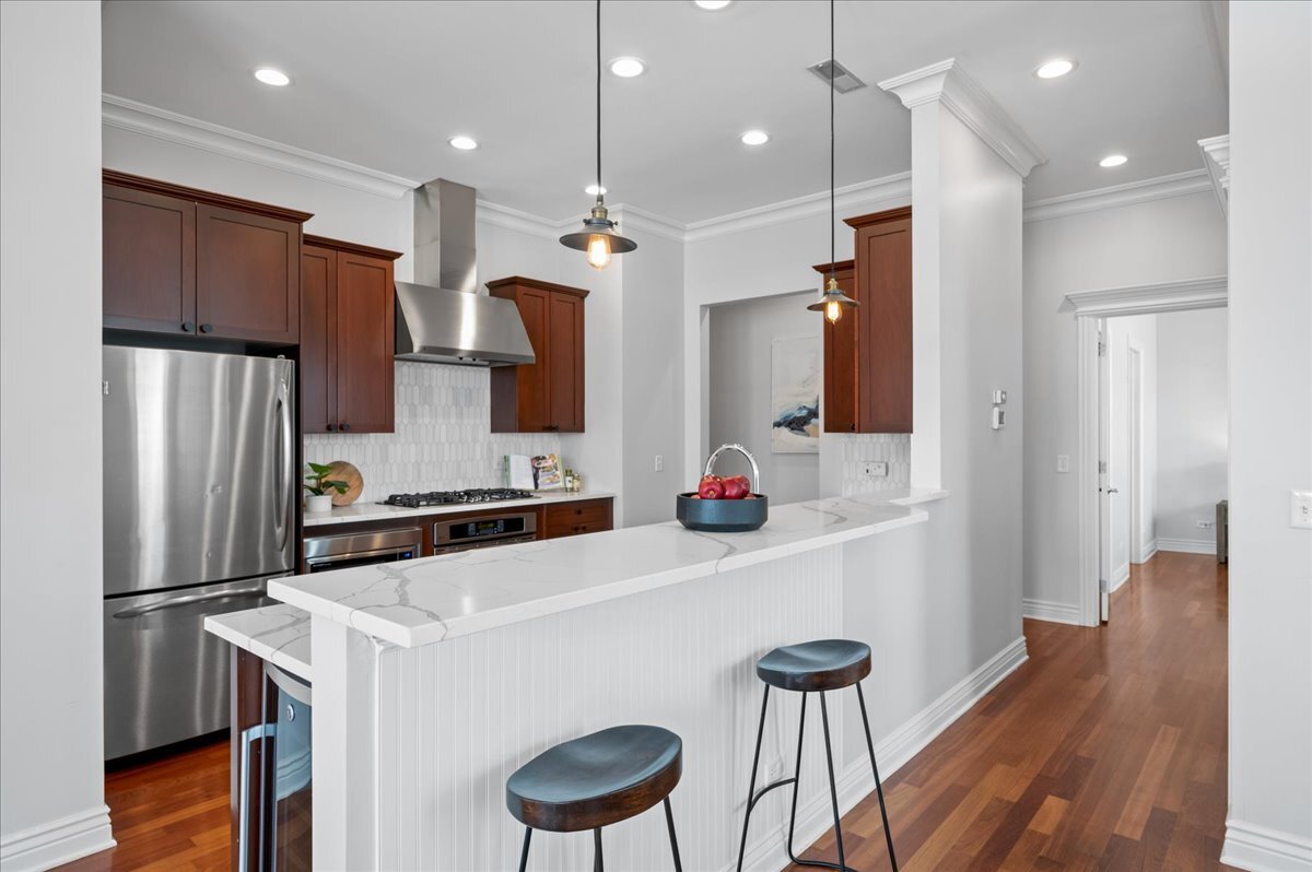 1148 W Monroe Street Unit: 6SE