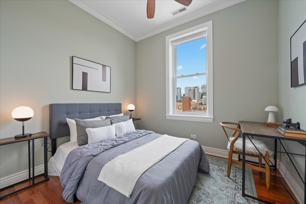 1148 W Monroe Street Unit: 6SE