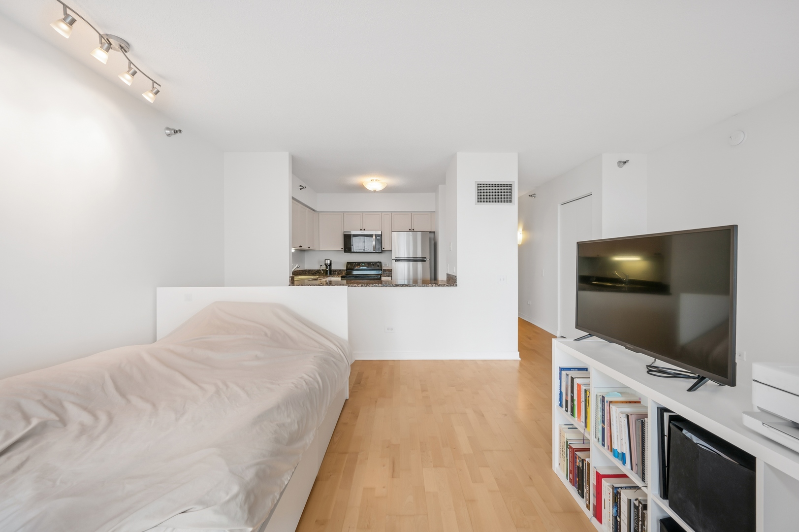 512 N McClurg Court Unit: 2902