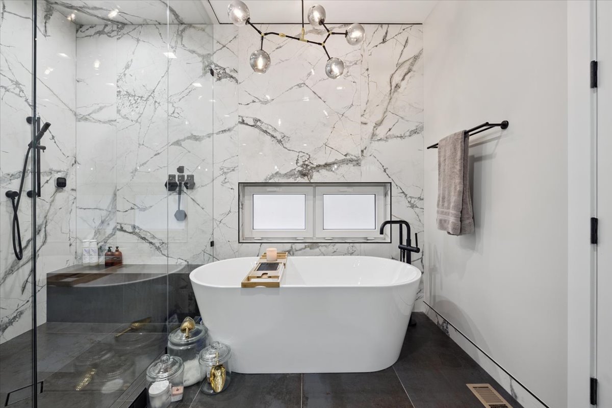 2149 W Belmont Avenue Unit: 3W