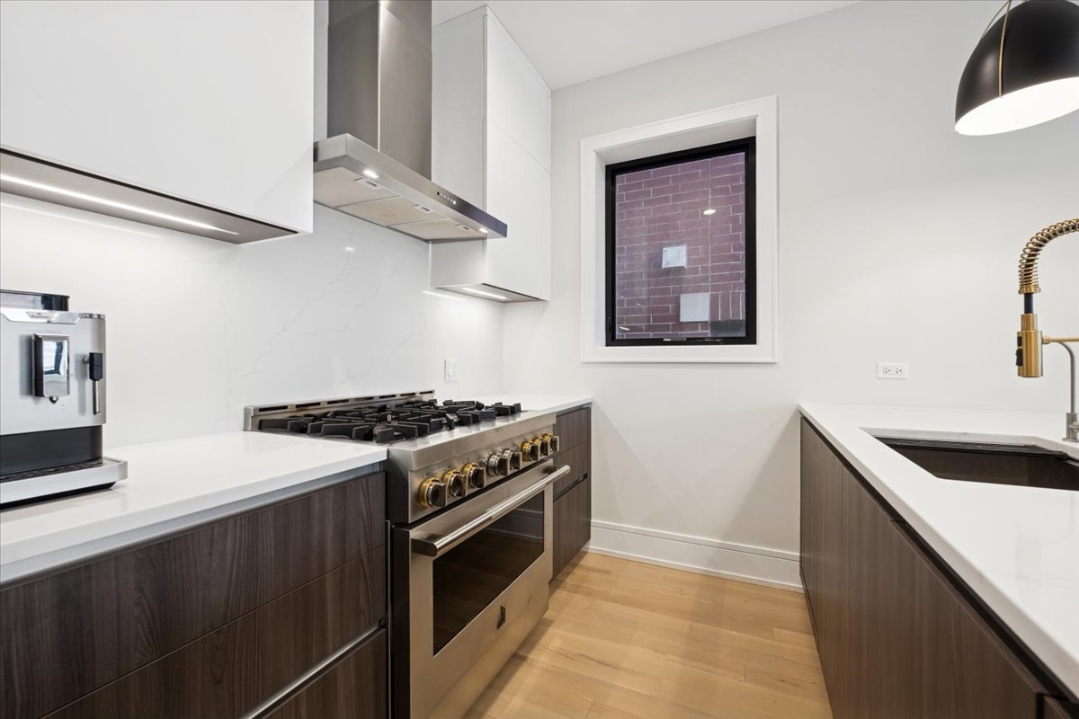 2228 W Belmont Avenue Unit: 2