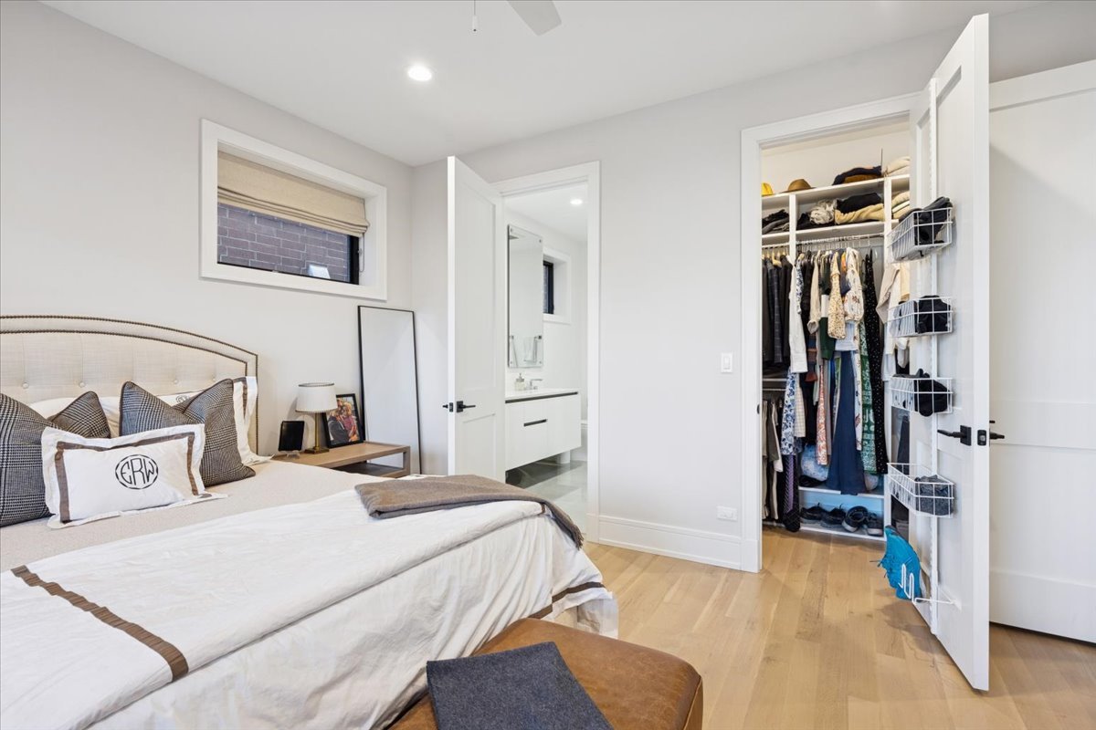 2228 W Belmont Avenue Unit: 2