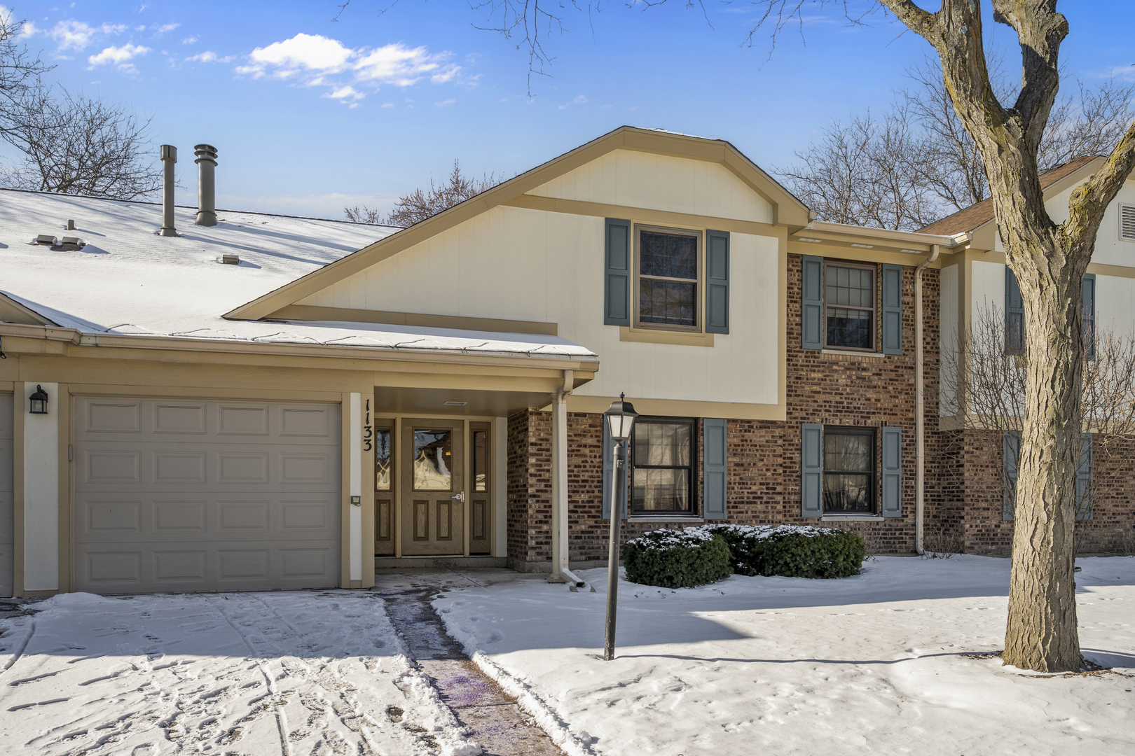 1133 Hawthorne Court Unit: A2