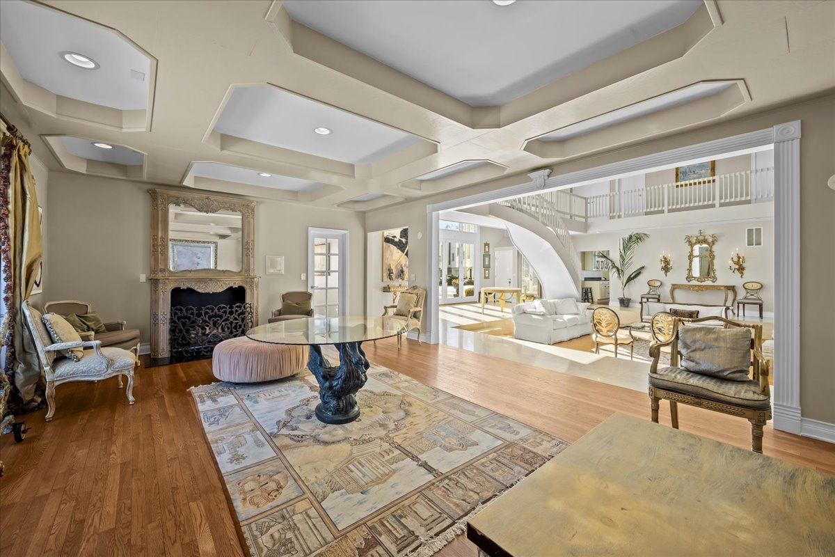 2045 Kipling Court